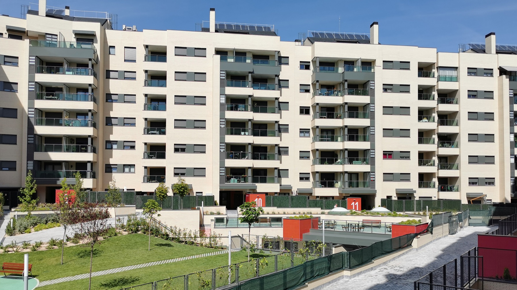Fotografía de «RIVAS FASES I+II+III», vivienda colectiva libre en MADRID